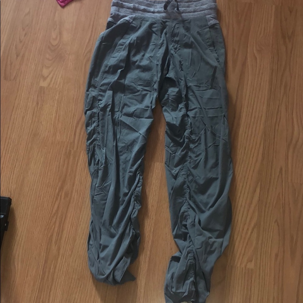 Ivivva pants